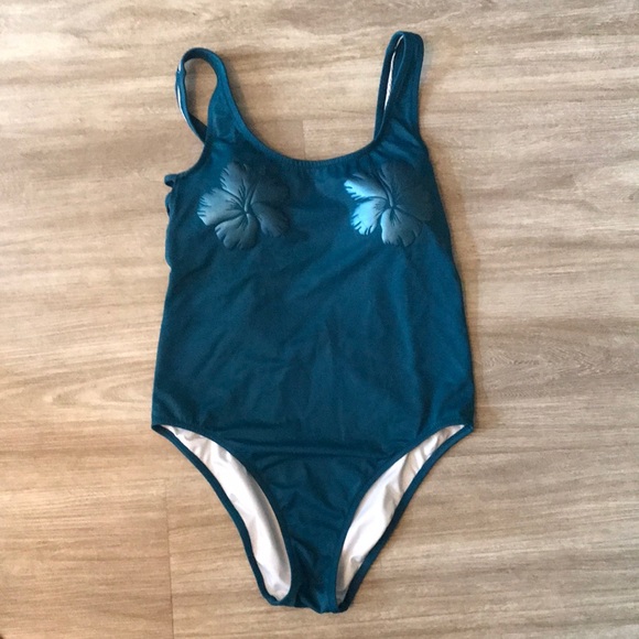 Like new!! VS Pink High Leg Bathing Suit